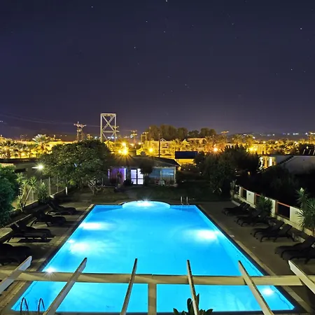 Falirala アパート *